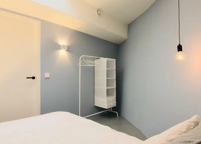 Botel Sailor Coaster Mado